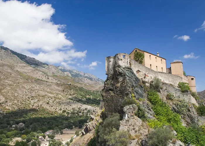 Hébergement de vacances Authentique Maison De Village De