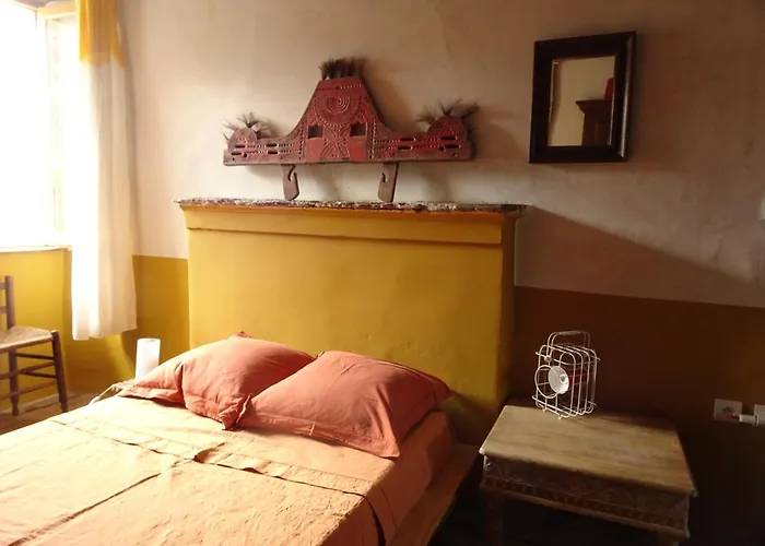 Hébergement de vacances Authentique Maison De Village De