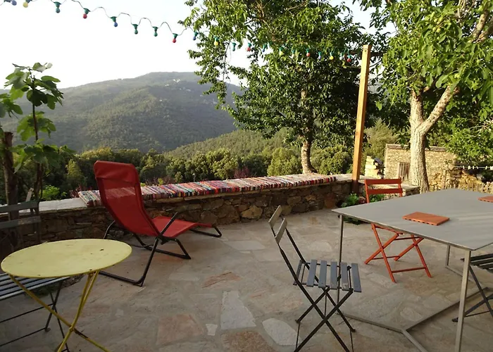 Hébergement de vacances Authentique Maison De Village De